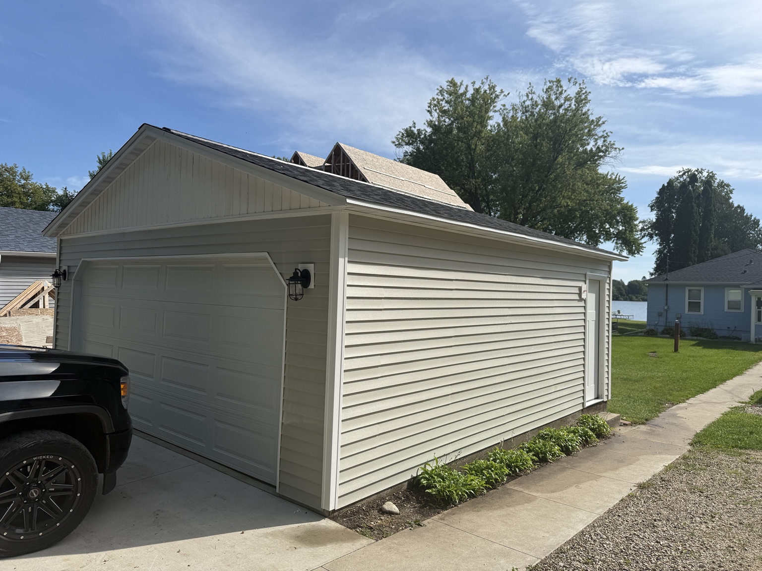 Finished siding and garage project
